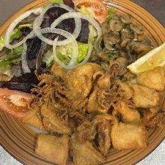 P.C.-5.CALAMARES A LA ANDALUZA, ENSALADA Y CHAMPIÑONES